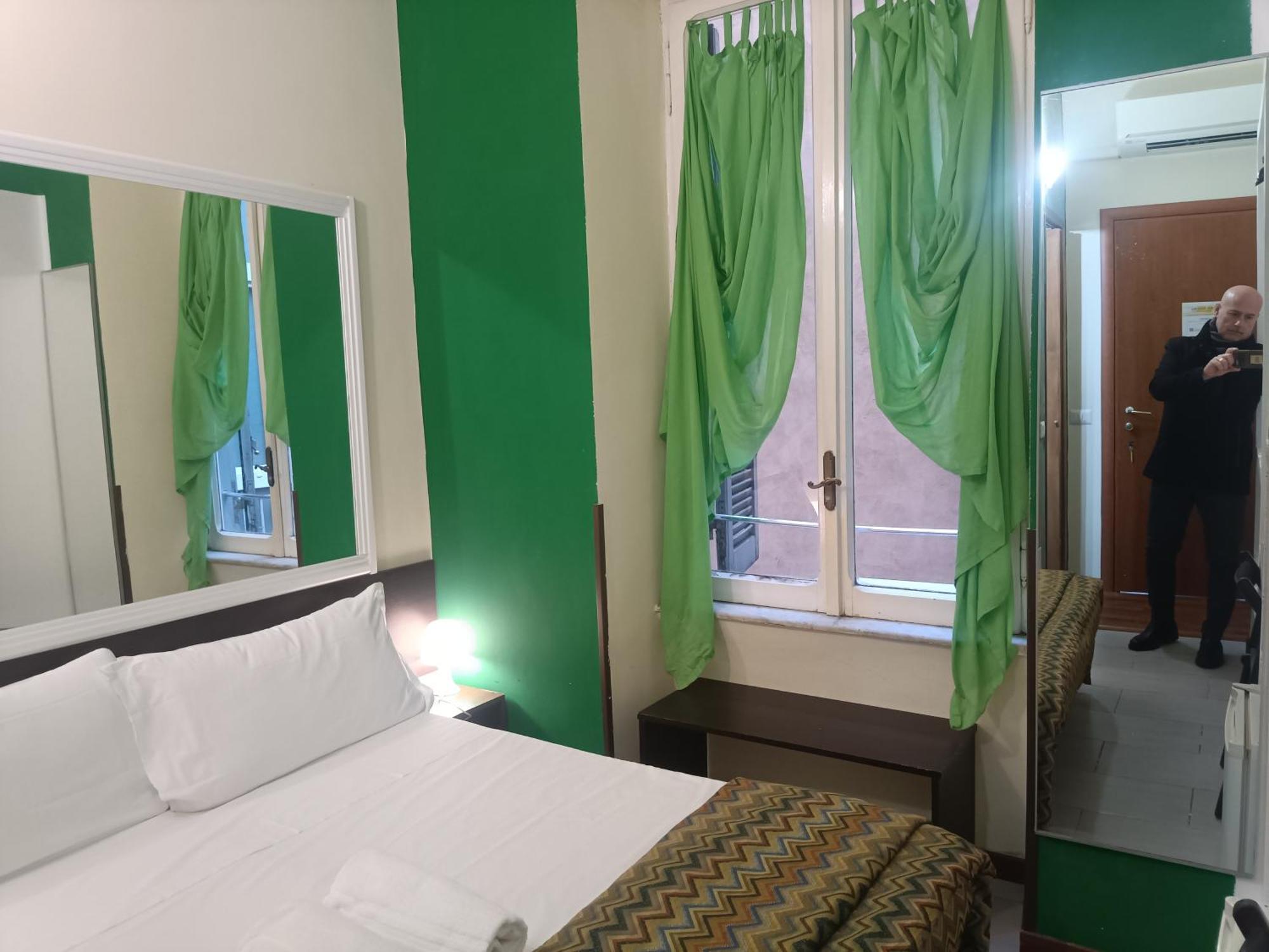 Enjoy Roma Bed & Breakfast Екстериор снимка