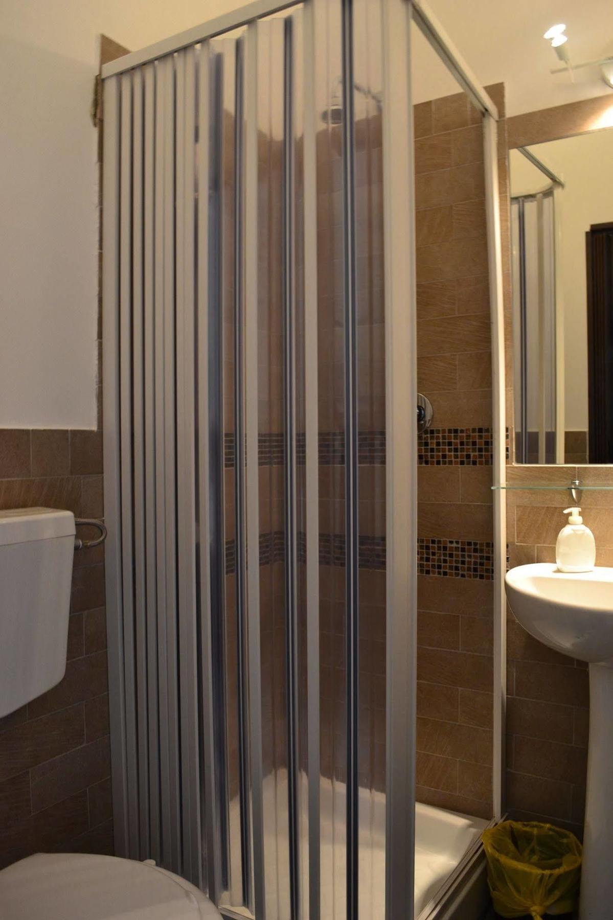 Enjoy Roma Bed & Breakfast Екстериор снимка