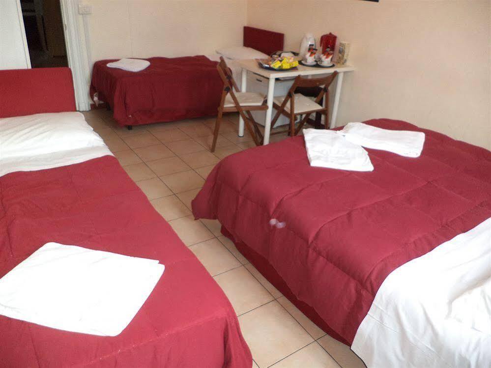 Enjoy Roma Bed & Breakfast Екстериор снимка
